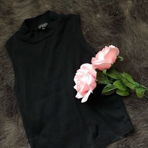 Topshop Sleeveless Turtleneck💕
